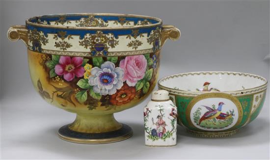 A Paris porcelain jardiniere, a bowl and a lidded pot